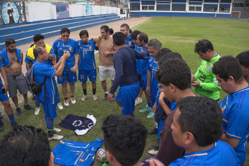 Campeonato de fútbol de padres de familia de 5.º de secundaria
