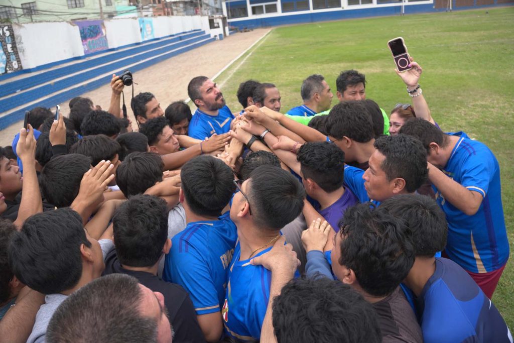 Campeonato de fútbol de padres de familia de 5.º de secundaria