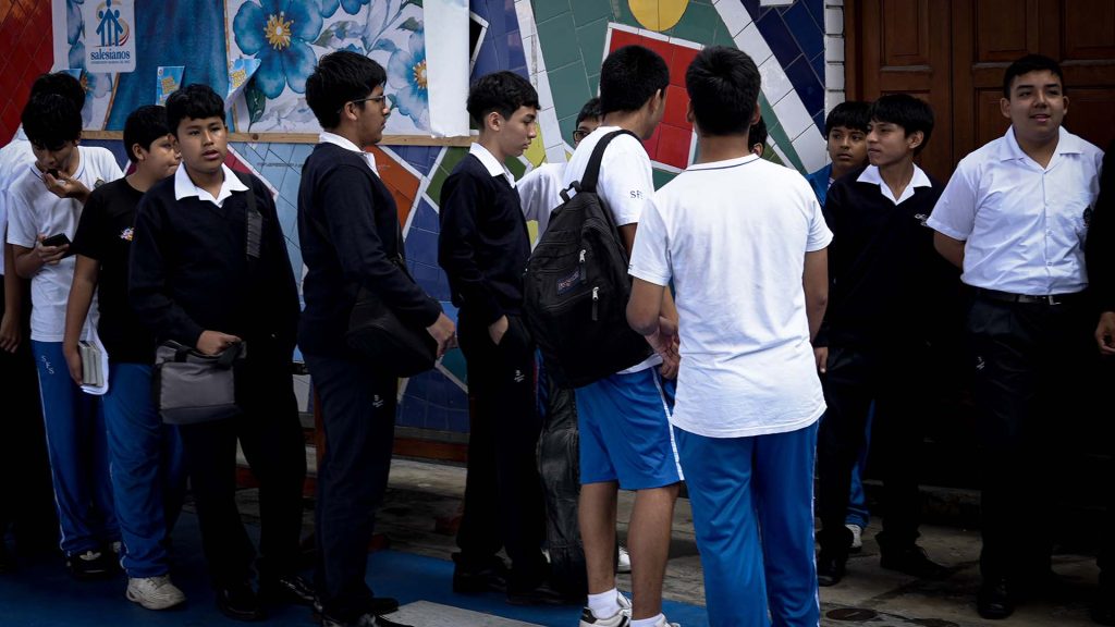 Estudiantes de 3.º de primaria del Colegio Salesiano San Francisco de Sales llenan de alegría y solidaridad el colegio en su Venta Misionera