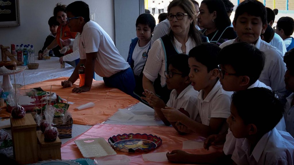 Estudiantes de 3.º de primaria del Colegio Salesiano San Francisco de Sales llenan de alegría y solidaridad el colegio en su Venta Misionera
