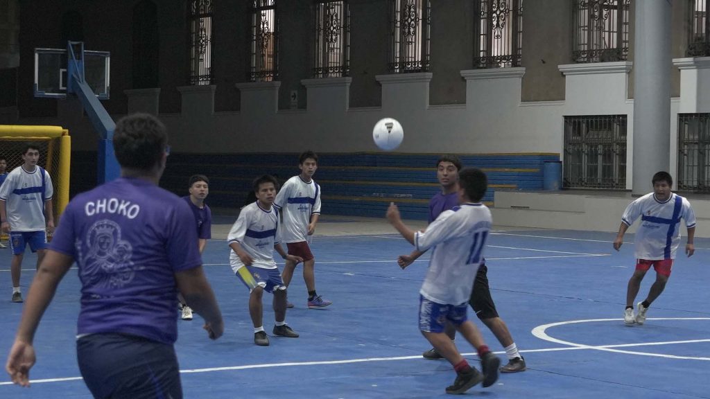 Fútbol de confraternización: 5.º de secundaria, CEBA y San Francisco de Sales