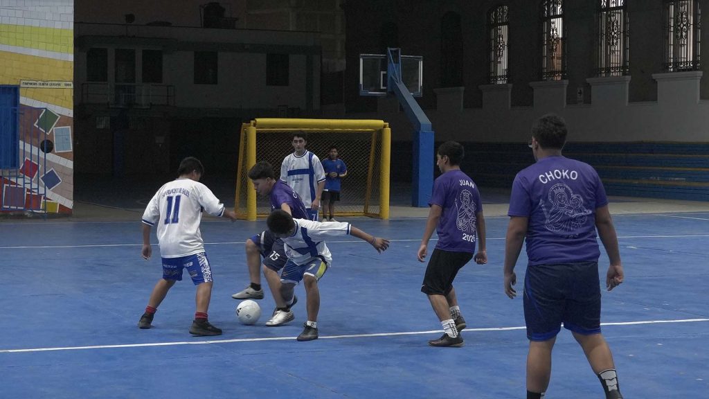 Fútbol de confraternización: 5.º de secundaria, CEBA y San Francisco de Sales