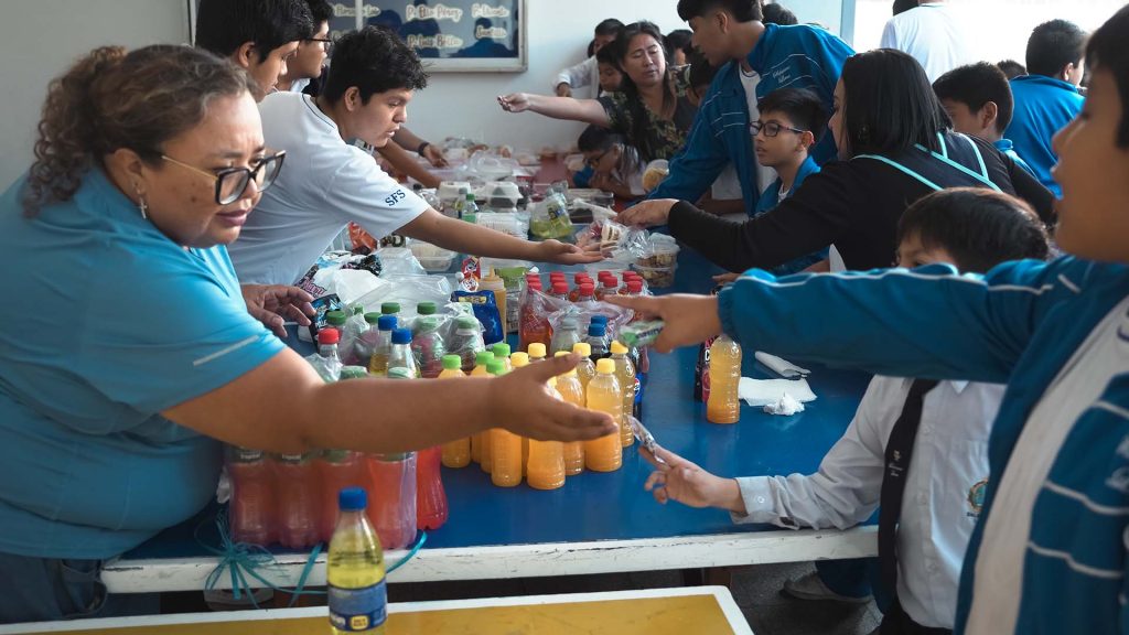 Estudiantes de 3.º de secundaria del Colegio Salesiano San Francisco de Sales lideran jornada de solidaridad y compromiso misionero