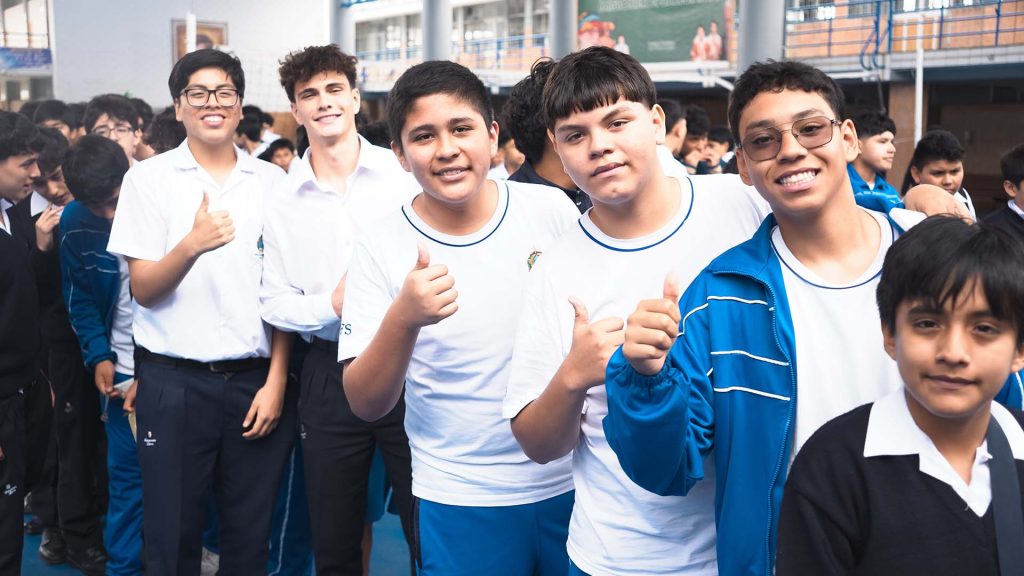 Estudiantes de 3.º de secundaria del Colegio Salesiano San Francisco de Sales lideran jornada de solidaridad y compromiso misionero