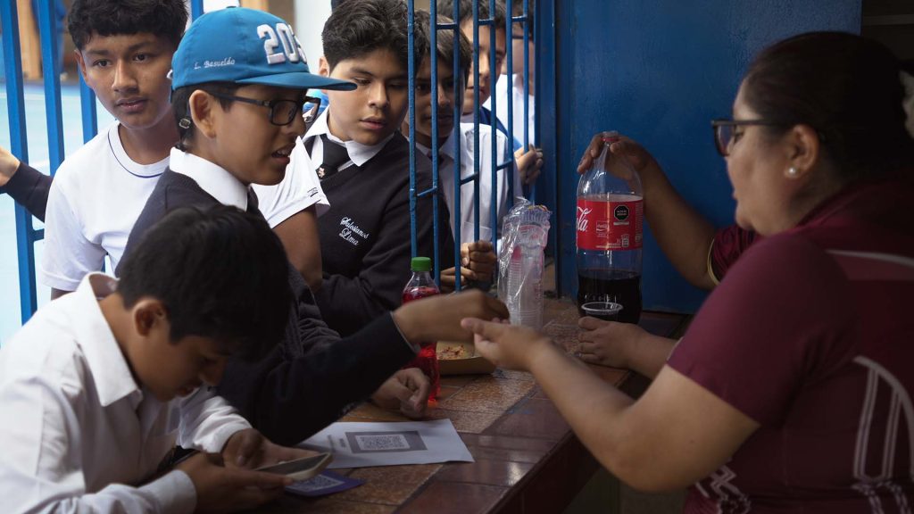 Estudiantes de 4.º de primaria del Colegio Salesiano San Francisco de Sales promueven el valor de la solidaridad en su venta misionera