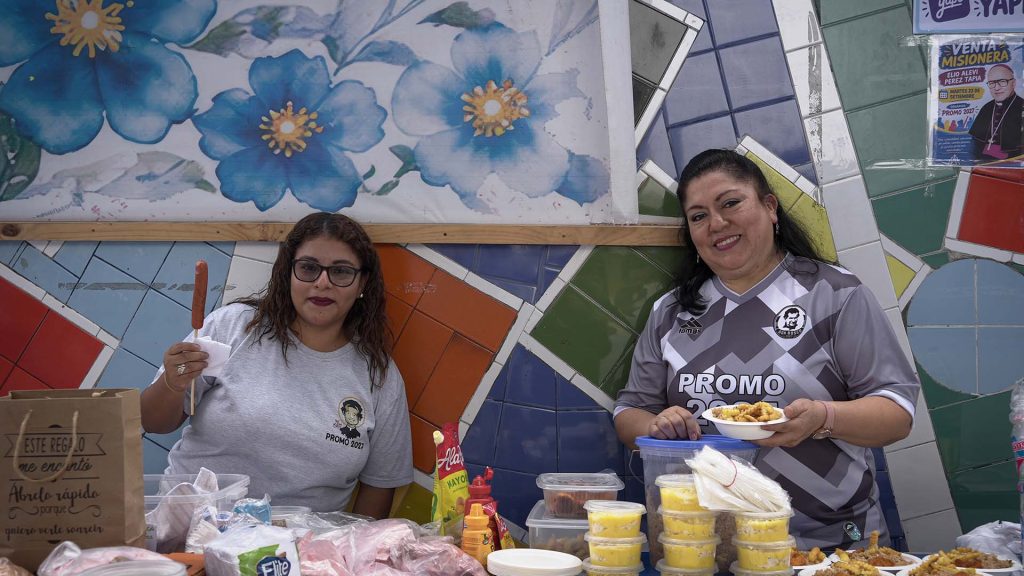 Estudiantes de 4.º de secundaria del Colegio Salesiano San Francisco de Sales reafirman su compromiso social a través de una venta misionera