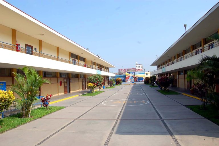 Pabellones del colegio