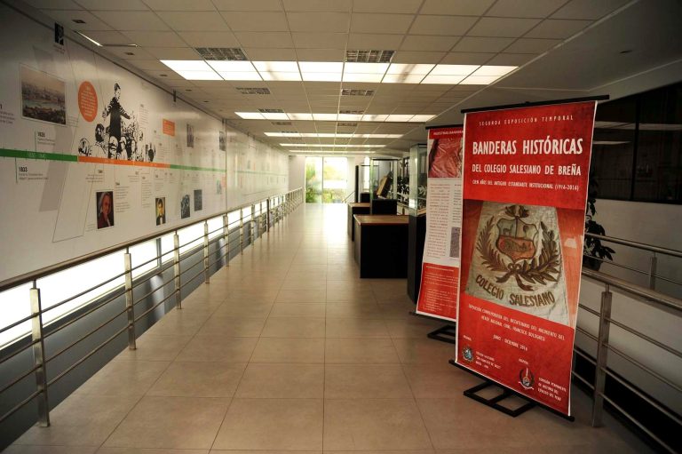 Galería de banderas históricas